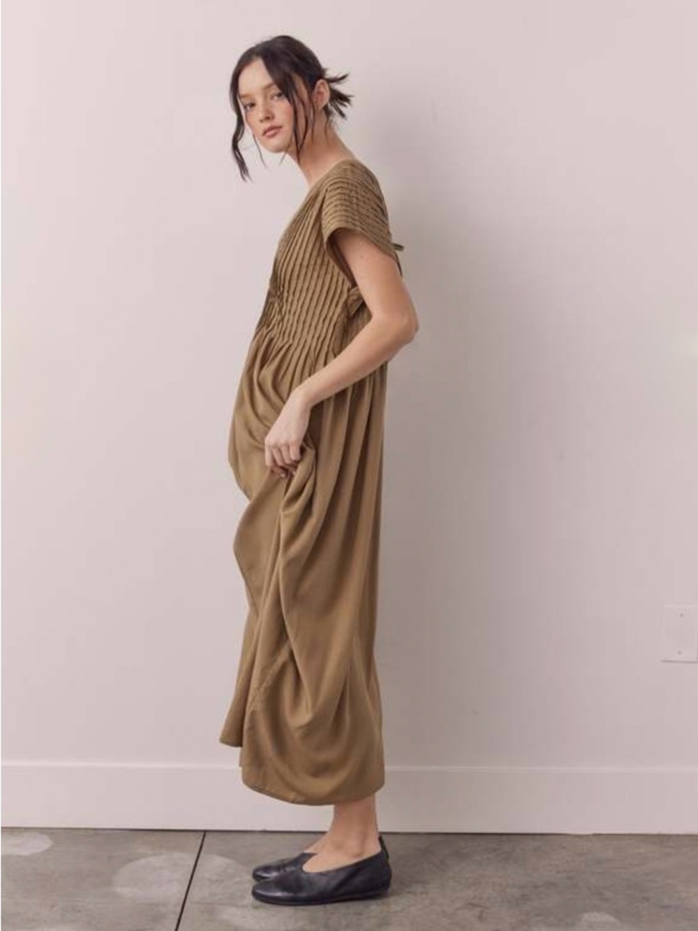 Amente Los Angeles Pin Tucked Midi Dress - Picture 8 of 12